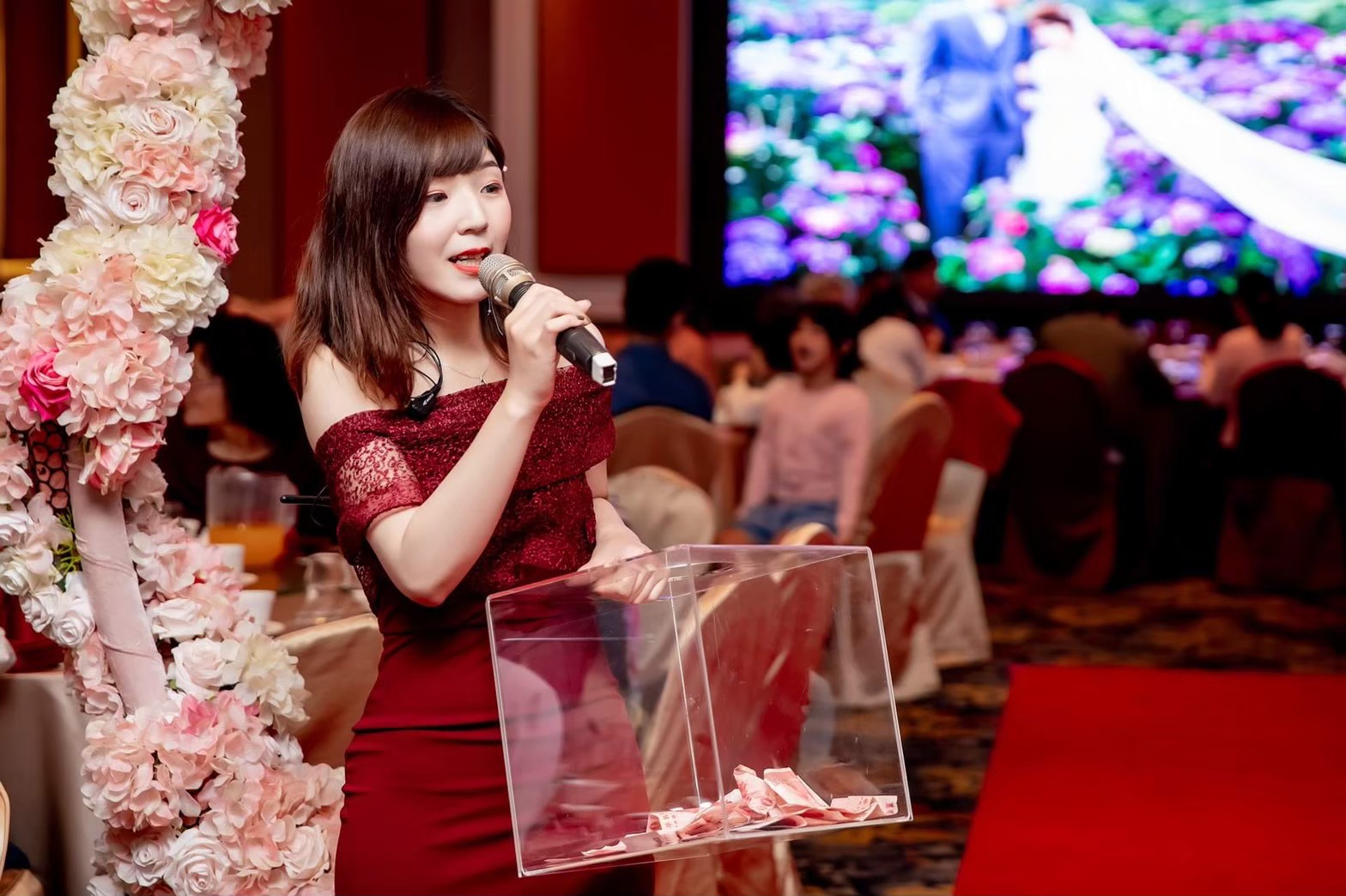 婚禮主持人 CHERIE 現場主持形象照 2