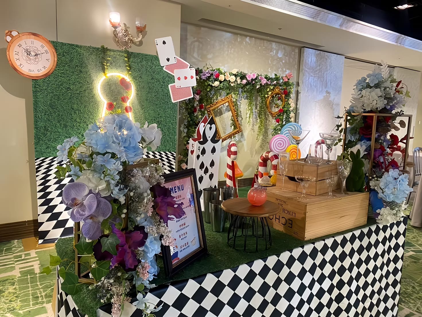 夢遊仙境主題婚宴調酒吧作品 04